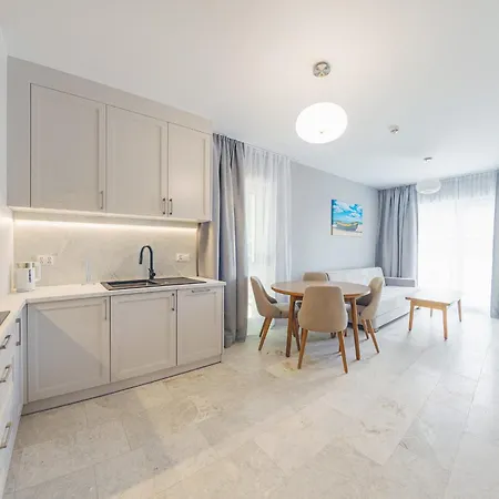 Apartament Akwamaryn *